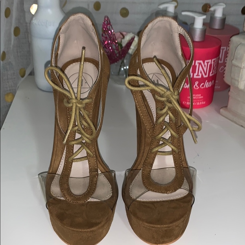 Heels - Picture 2 of 2